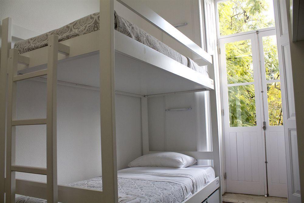 Ww Hostel & Suites Coimbra Esterno foto