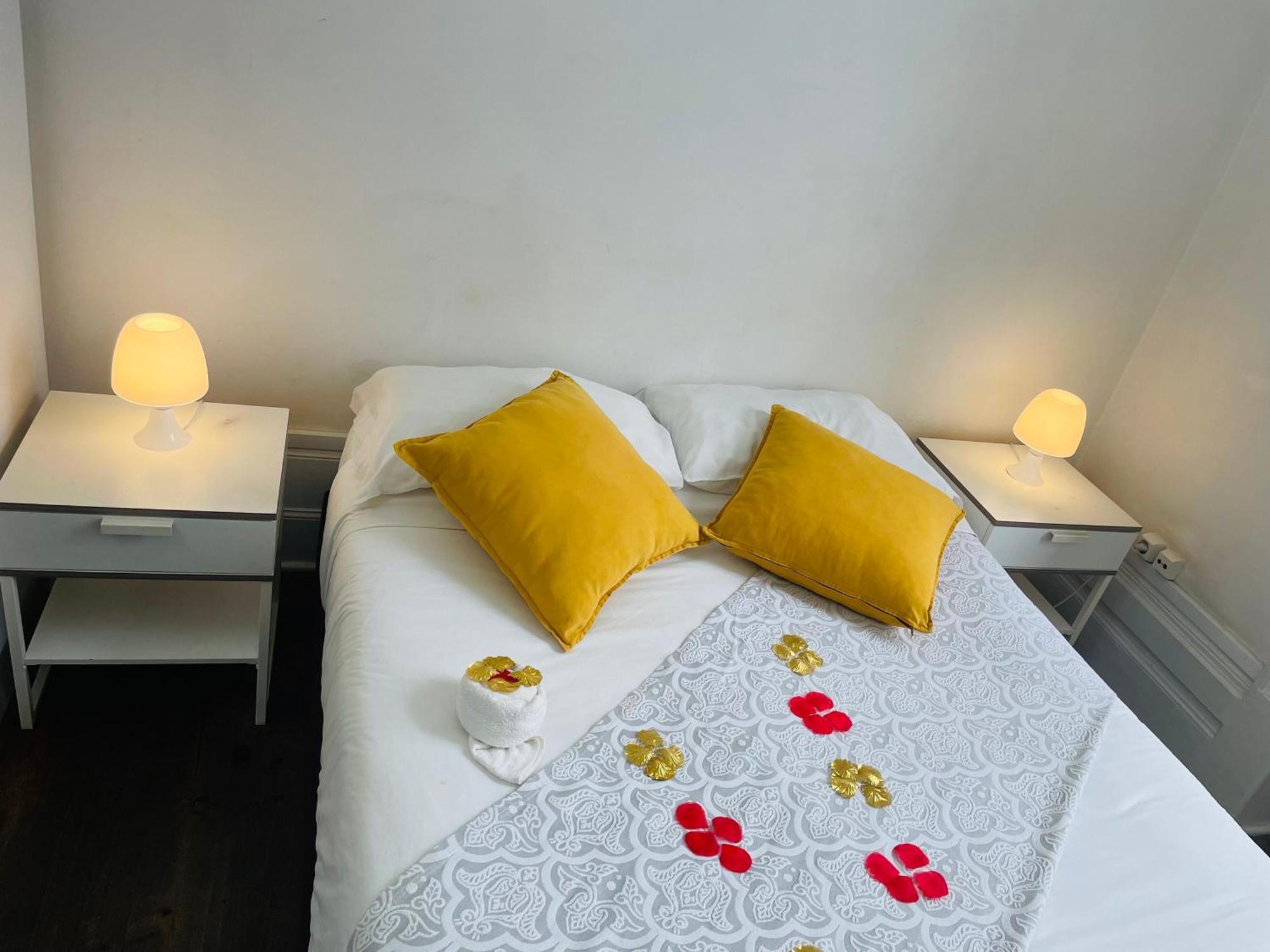 Ww Hostel & Suites Coimbra Esterno foto