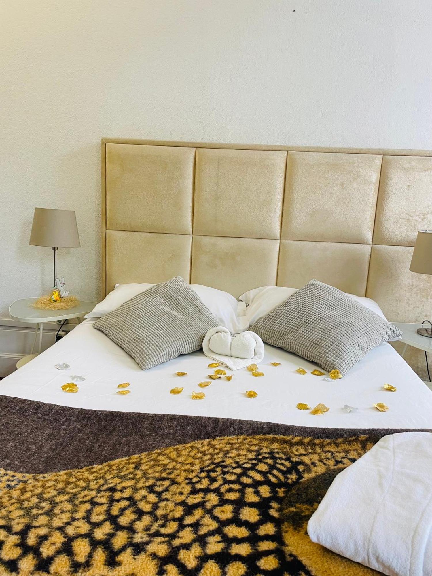 Ww Hostel & Suites Coimbra Esterno foto