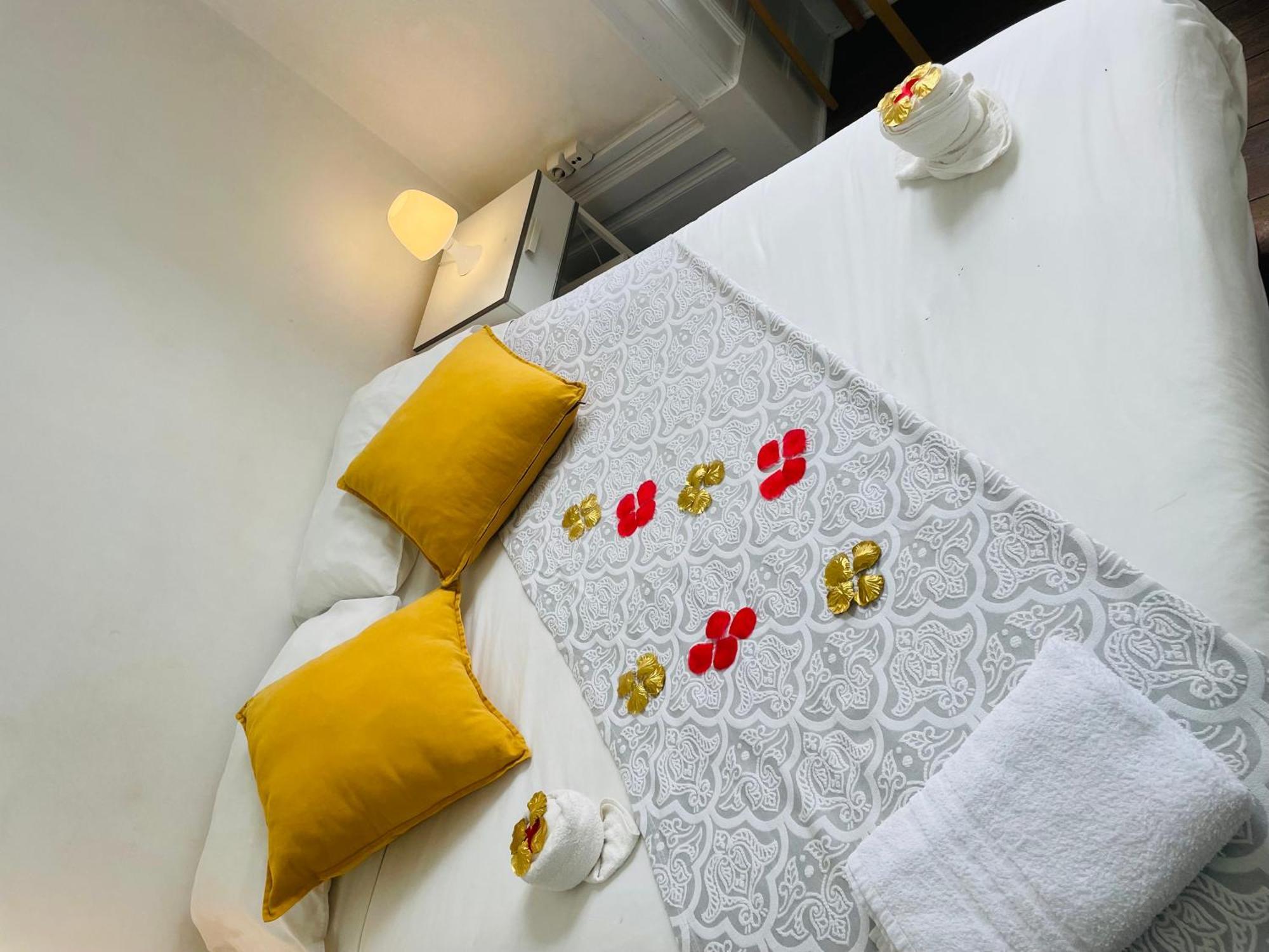 Ww Hostel & Suites Coimbra Esterno foto