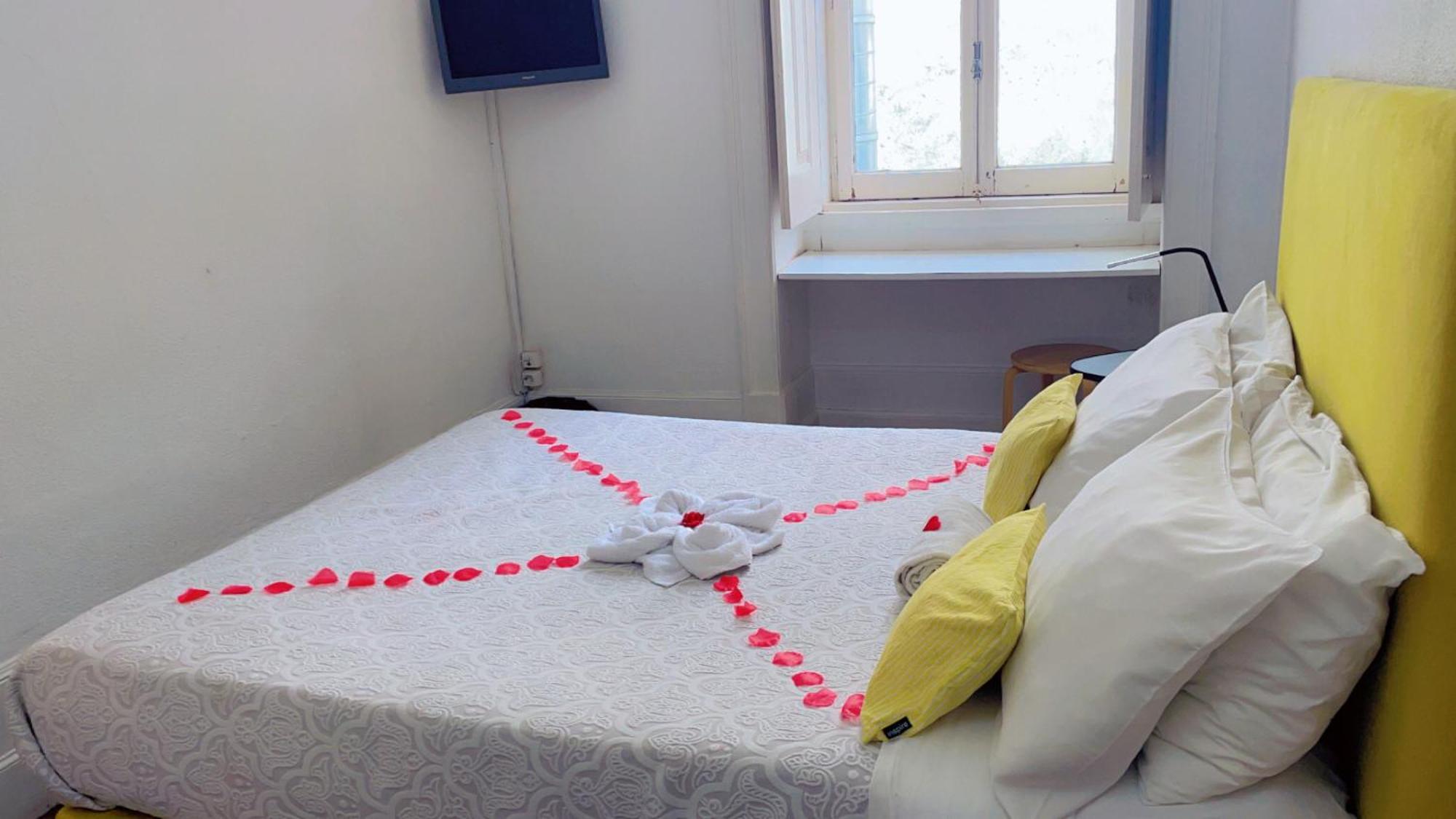Ww Hostel & Suites Coimbra Esterno foto