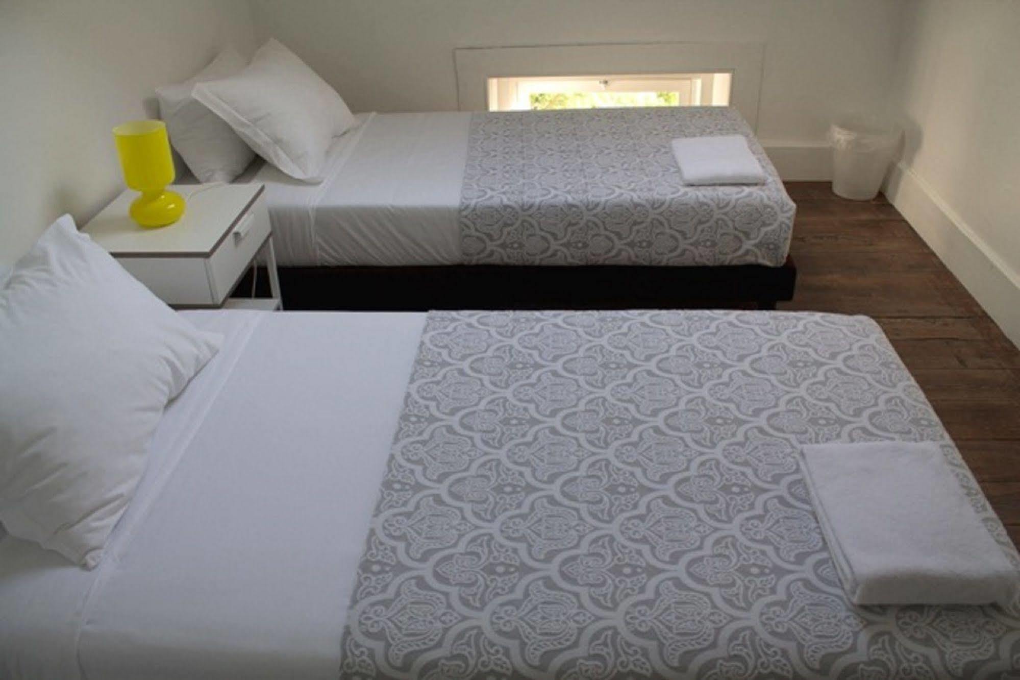 Ww Hostel & Suites Coimbra Esterno foto